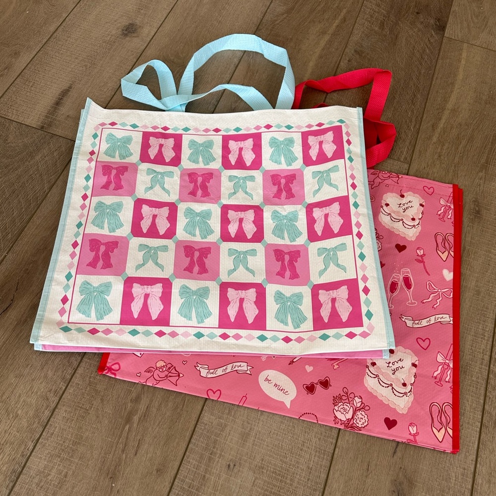 Homegoods TJMaxx Marshalls Valentines Day & Pink Blue Bow Print Tote Bags NWOT